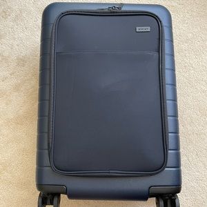 Brand New Away Larger Carry-on with Battery